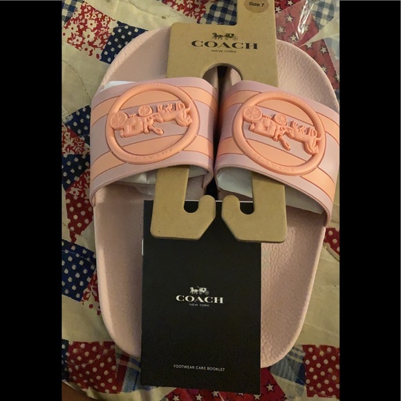 Coach slides - Picture 1 of 1